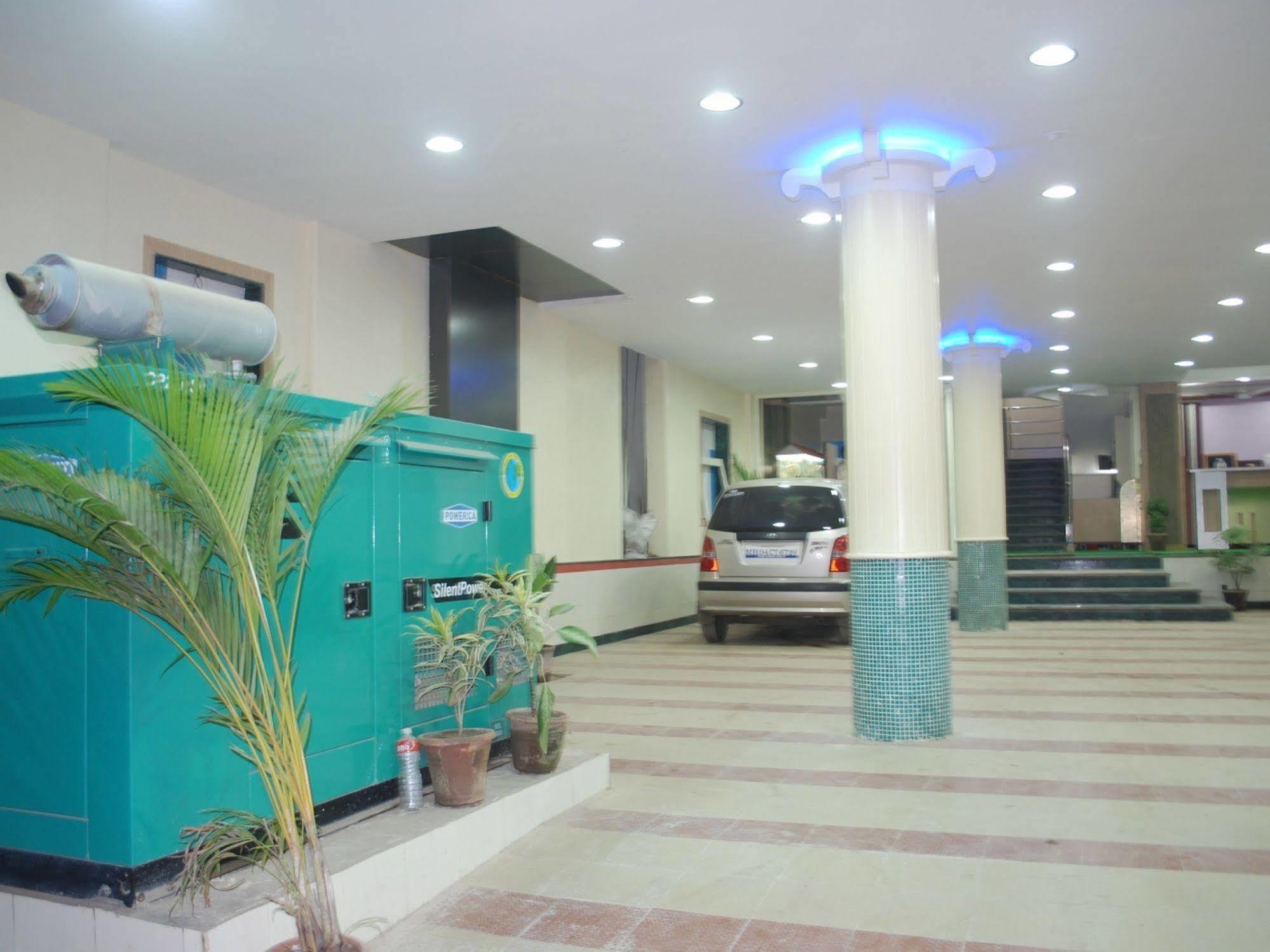 Hotel Disha Palace Shirdi Εξωτερικό φωτογραφία