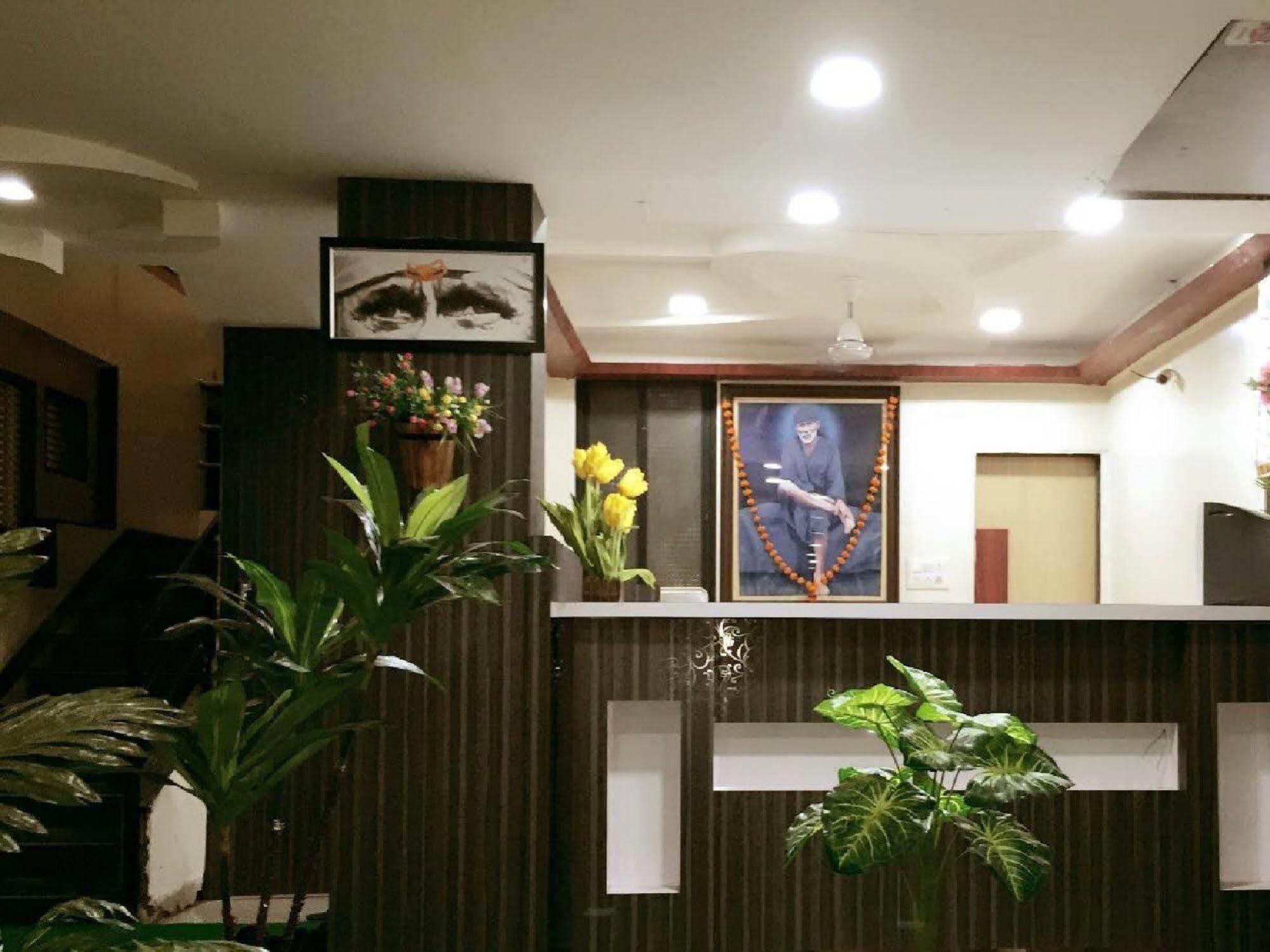 Hotel Disha Palace Shirdi Εξωτερικό φωτογραφία