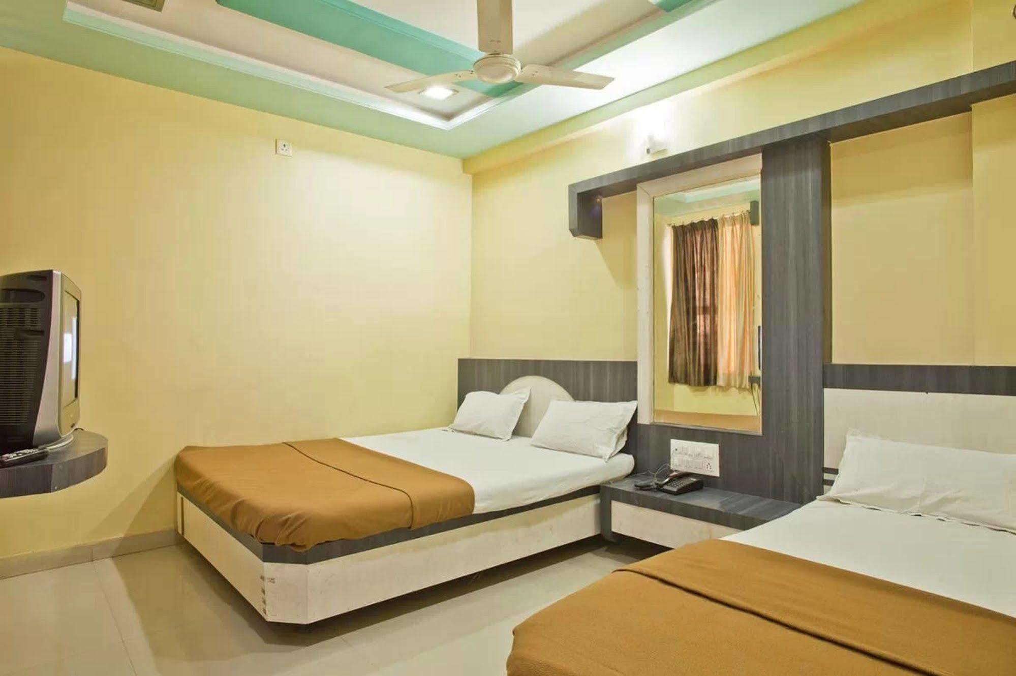 Hotel Disha Palace Shirdi Εξωτερικό φωτογραφία