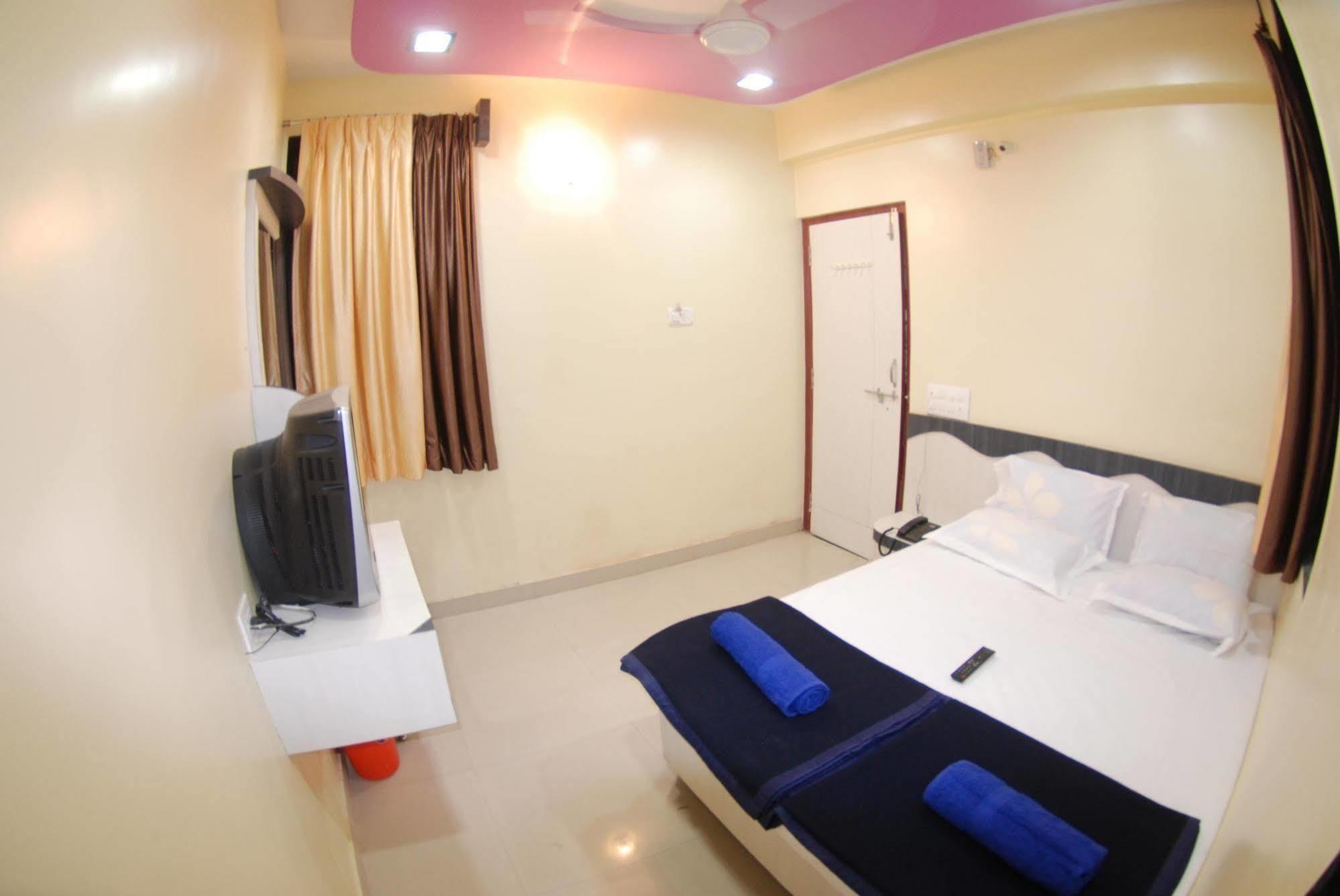 Hotel Disha Palace Shirdi Εξωτερικό φωτογραφία