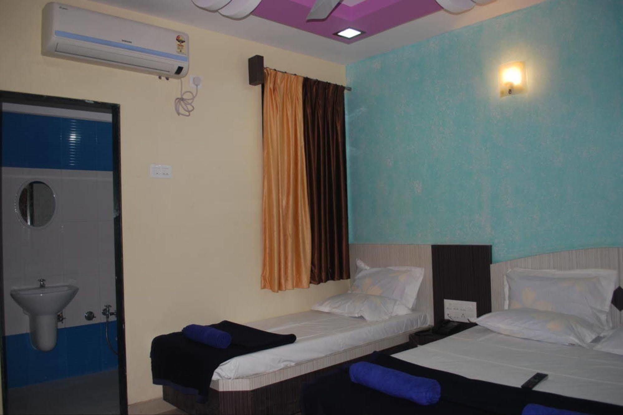 Hotel Disha Palace Shirdi Εξωτερικό φωτογραφία