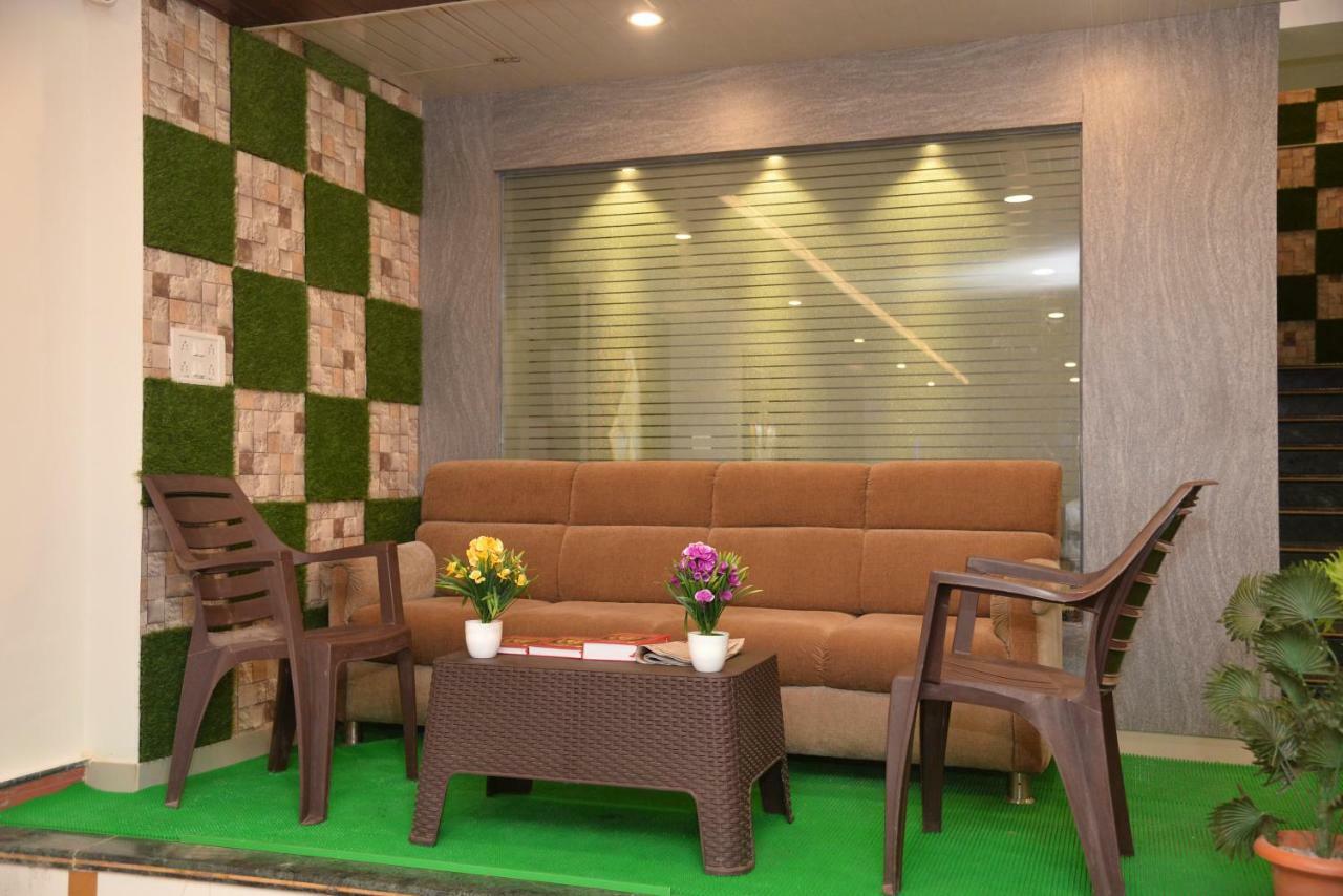 Hotel Disha Palace Shirdi Εξωτερικό φωτογραφία