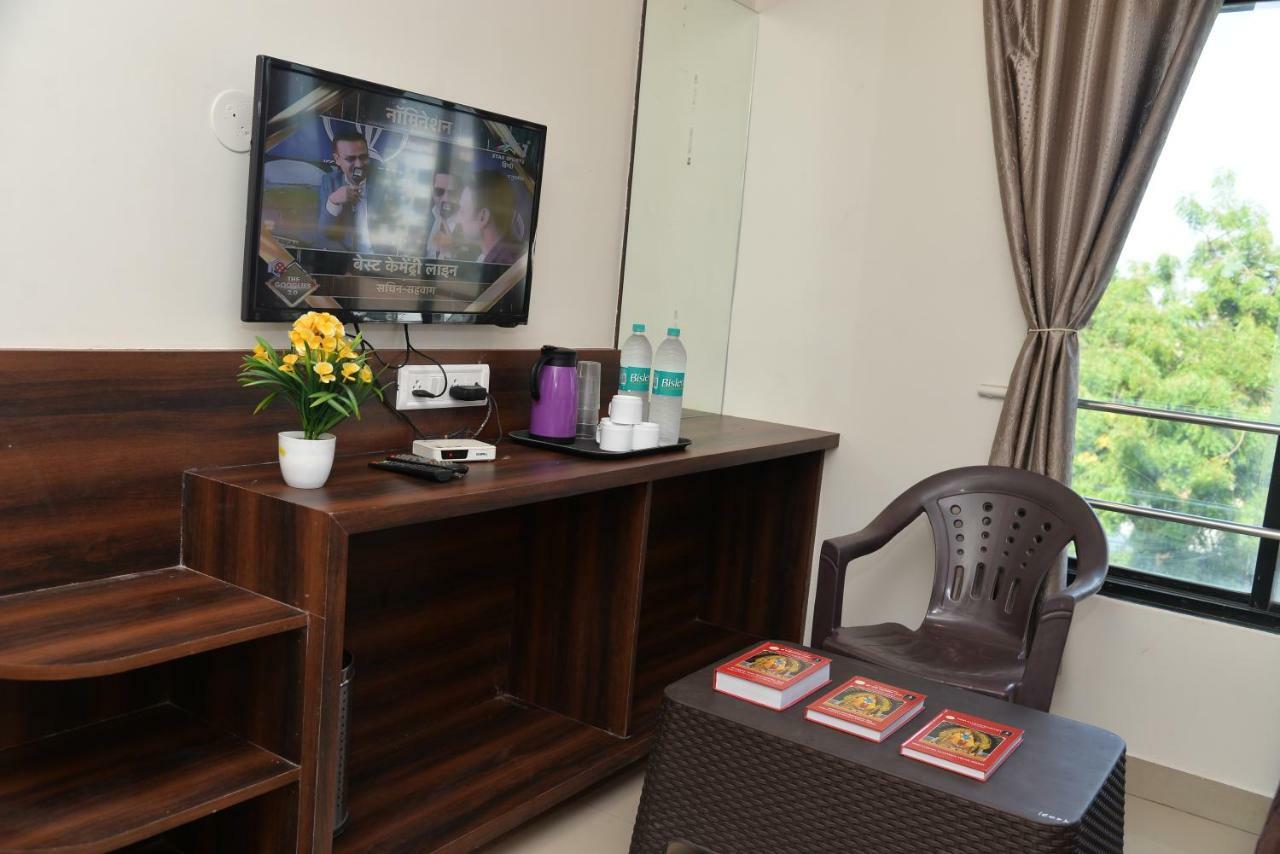 Hotel Disha Palace Shirdi Εξωτερικό φωτογραφία