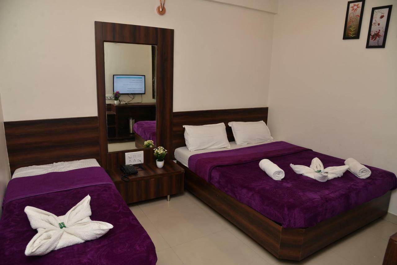 Hotel Disha Palace Shirdi Εξωτερικό φωτογραφία