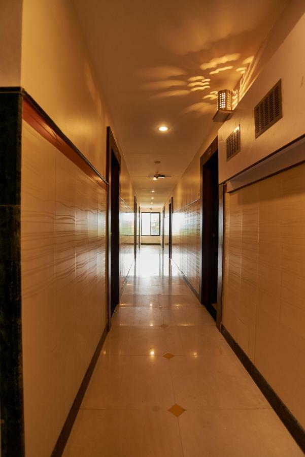Hotel Disha Palace Shirdi Εξωτερικό φωτογραφία