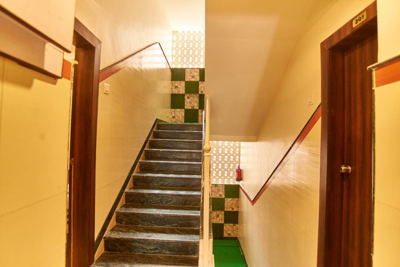 Hotel Disha Palace Shirdi Εξωτερικό φωτογραφία